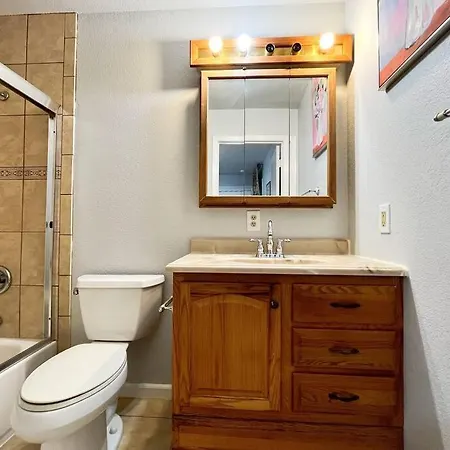 Spacious 2Beds Suite Close To Downtown And Uc Davis Medical Center Sacramento Exterior photo
